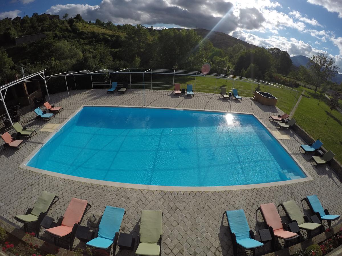 Kamenice Johnny Hotel מראה חיצוני תמונה