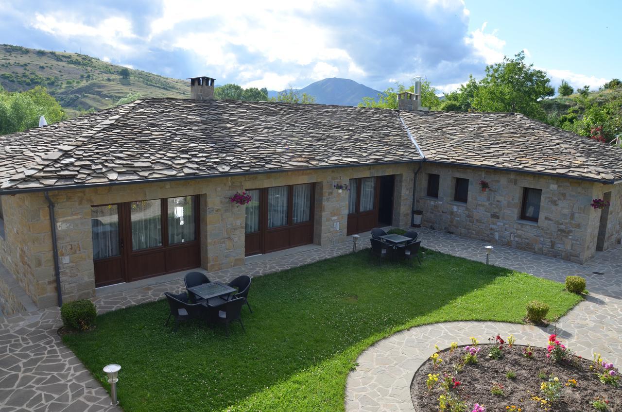 Kamenice Johnny Hotel מראה חיצוני תמונה